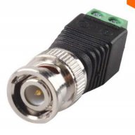 BNC Мъжко CAT5 CCTV Balun - Балун Адаптор за пренос на сигнала на видео камера по коаксиален кабел, снимка 1 - Камери - 14711499