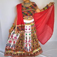 рокля уникат в традиционен стил от Гуджарат -Индия, снимка 1 - Рокли - 25041769