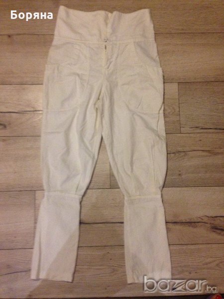 Продавам много хубав модел дамски панталон, снимка 1