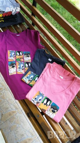 Тениска със анимационните герои на Looney Tunes, снимка 1 - Тениски - 25983067