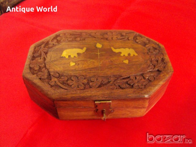 Красива Стара Индийска Кутия за Бижута