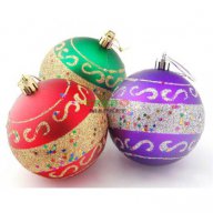 Комплект от 6 бр. цветни топки за окачване на елха, декорирани с брокат. Изработени от PVC материал., снимка 2 - Коледни подаръци - 16202236