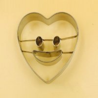 Резци – усмихнато сърце+обикновено сърце - комплект от 2 бр., снимка 3 - Форми - 20494741