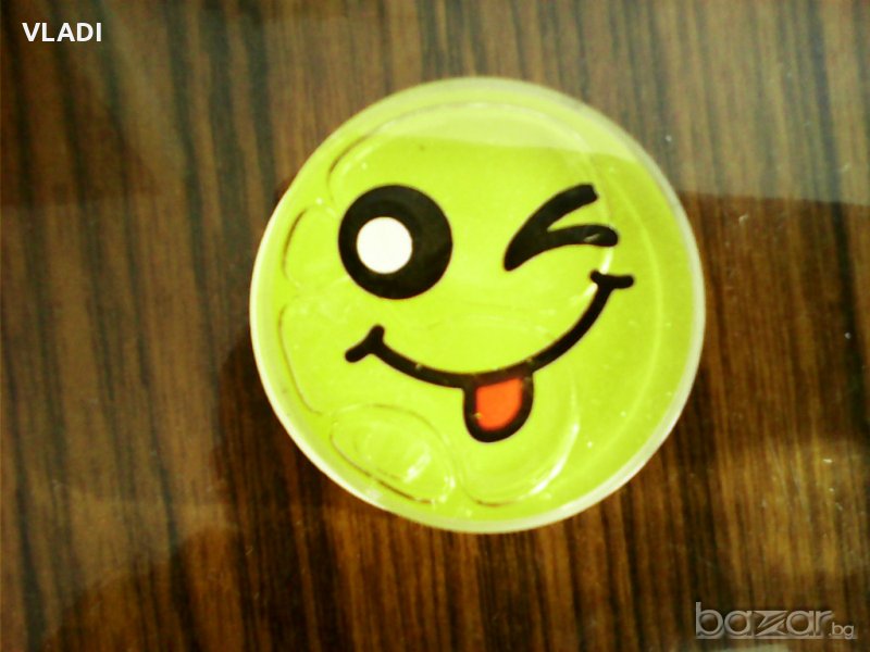 Стъклена Усмивка, снимка 1