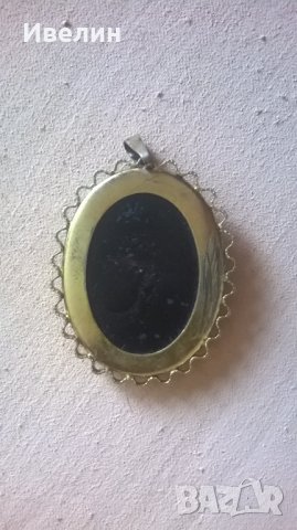 ретро медальон, снимка 2 - Колиета, медальони, синджири - 24722733
