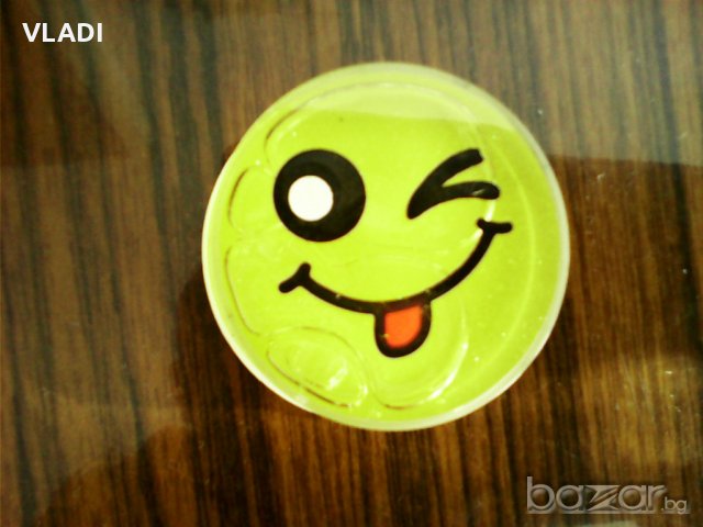 Стъклена Усмивка, снимка 1