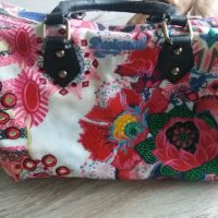 Чанта на Desigual дамска чанта къси и дълга дръжки, снимка 12 - Чанти - 24525891