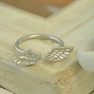 Малко пръстенче "Ангелски криле"/А-42/ В наличност два цвята, снимка 1 - Пръстени - 11298219
