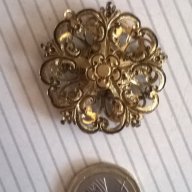 метален медальон с камея, снимка 2 - Колиета, медальони, синджири - 15130498
