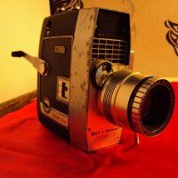 Колекционерска Механична Американска Камера BELL&HOWELL 1960г., снимка 2 - Антикварни и старинни предмети - 20471501
