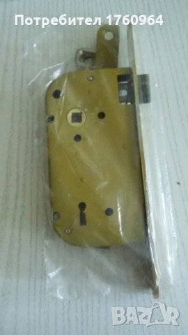 Брава обикновена с насрещник огънат 