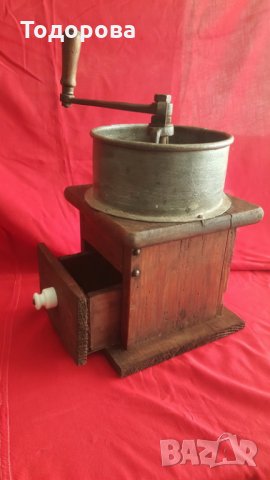Старинна професионална кръчмарска мелница за кафе, снимка 4 - Антикварни и старинни предмети - 24881498