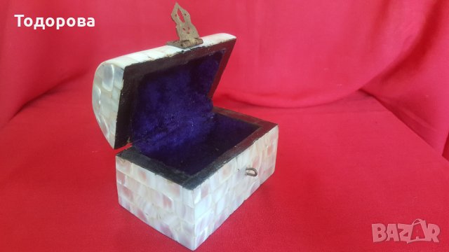 Седефена кутийка за бижута, снимка 3 - Антикварни и старинни предмети - 25909596