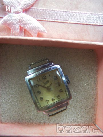 Часовник Заря, снимка 2 - Дамски - 11184573