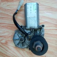 Електромоторче за задна чистачка за Рено Меган Сценик VALEO, снимка 1 - Части - 25726910