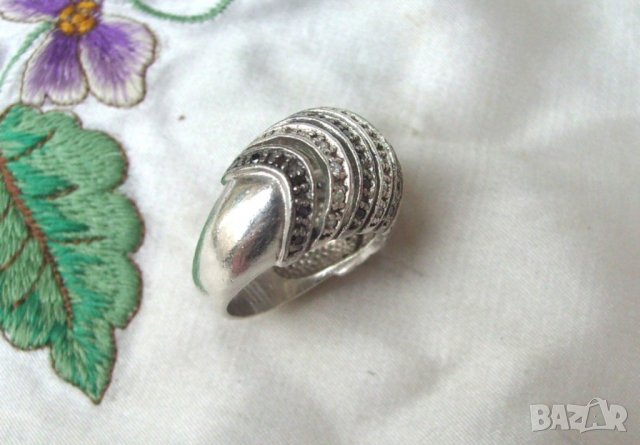 Красив Сребърен Старинен Пръстен с Черни Оникси и Циркони, снимка 5 - Пръстени - 24475982