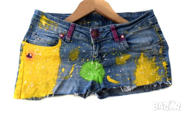 Къси дънкови панталонки ръчно оцветени
