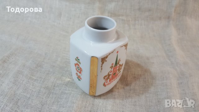 Старинна порцеланова вазичка, снимка 6 - Антикварни и старинни предмети - 24640602