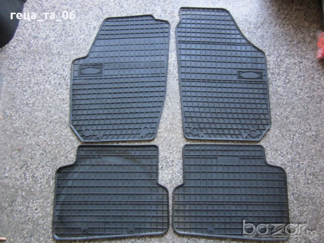 Гумени стелки за Шкода Фабия след 2007г / Сеат Кордоба след 2008