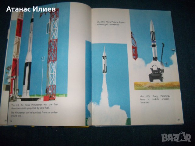 "This is Cape Kennedy" американска детска книжка за космоса от 1967г., снимка 8 - Детски книжки - 24795185