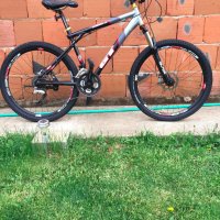 GT Avalanche 3.0 Shimano XT,LX Хидравлики 26 цола, снимка 1 - Велосипеди - 25263036