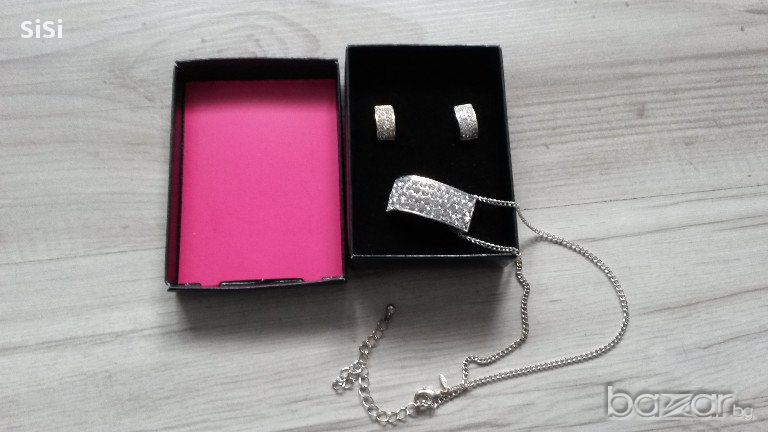 Комплект-колие и обеци+подаръчна кутийка, снимка 1