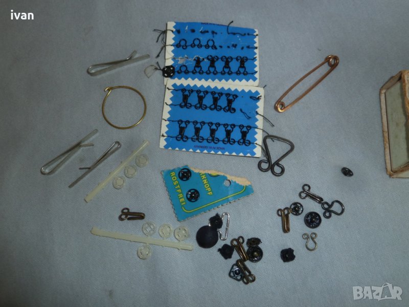 стара кутийка с неща, снимка 1