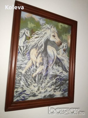 Ушит гоблен - Дивите коне, снимка 2 - Гоблени - 20627664