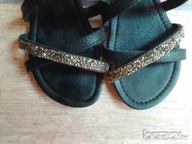 Намаление CRAFTED сандалки, снимка 2 - Детски сандали и чехли - 18653181