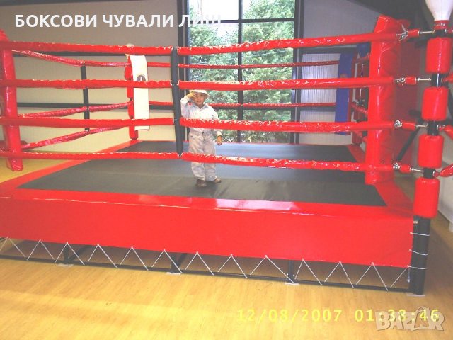 BG Боксов ринг 4х4 м. между колчетата х 50 см. с 2 см.подложка и покривало., снимка 3 - Фитнес уреди - 22262346