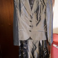 Дамски официален костюм 3 части с блуза, снимка 1 - Костюми - 24631190
