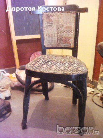 Стар дървен стол, снимка 1 - Антикварни и старинни предмети - 10403906