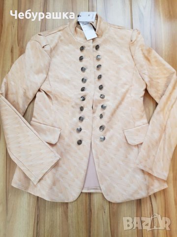 Дамско сако, снимка 4 - Сака - 24629198