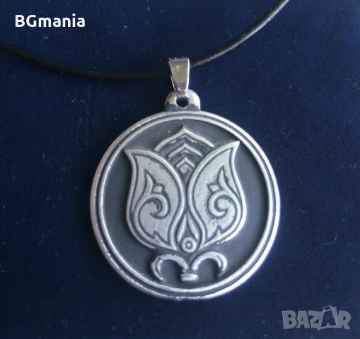 Ръчно изработен медальон Българска роза оригинална и уникална визия