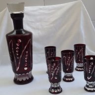Кристални чаши и гарафа червен цветен  кристал , снимка 2 - Антикварни и старинни предмети - 17470314