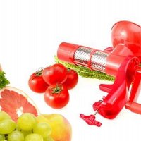 Механична машинка за смилане на домати, снимка 1 - Други стоки за дома - 21920351