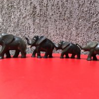 Четири слончета от рог на африкански бивол, снимка 1 - Антикварни и старинни предмети - 12728955