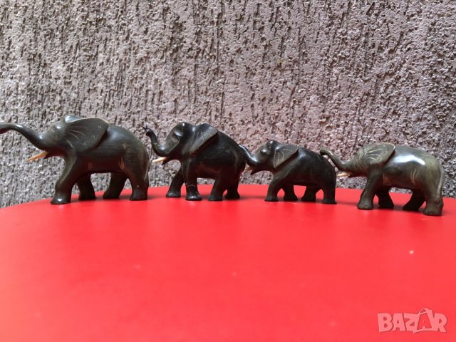Четири слончета от рог на африкански бивол