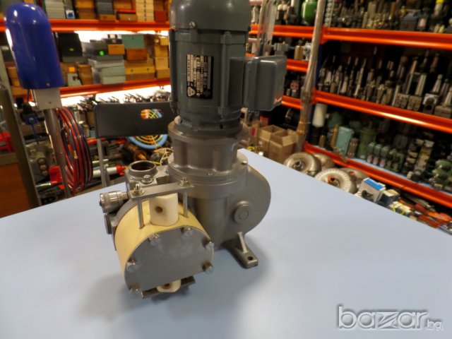 Дозираща помпа dosapro milton Roy, снимка 3 - Водни помпи - 7870882