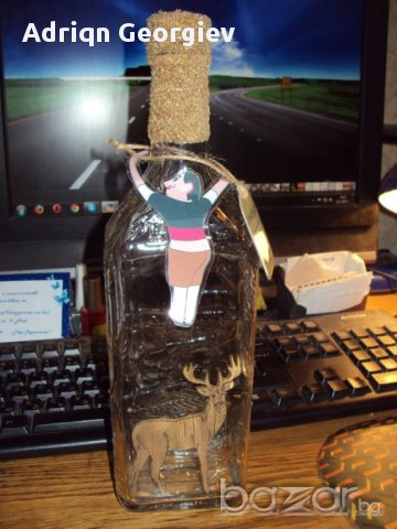 Бутилки с дървени фигури, снимка 2 - Сувенири от дърво - 9868926