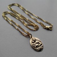 Дамско златно синджирче с висулка, снимка 2 - Колиета, медальони, синджири - 23574325