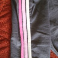 Долнище на детски анцуг с кант в сиво, размер 98, ново, снимка 6 - Детски панталони и дънки - 10725395
