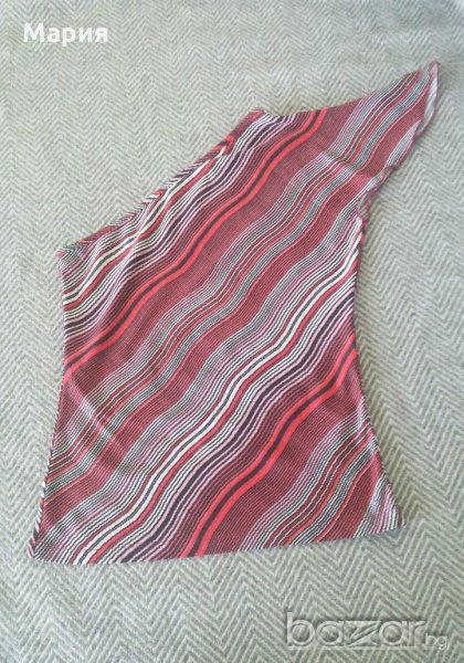 Дамски топ в червено, снимка 1