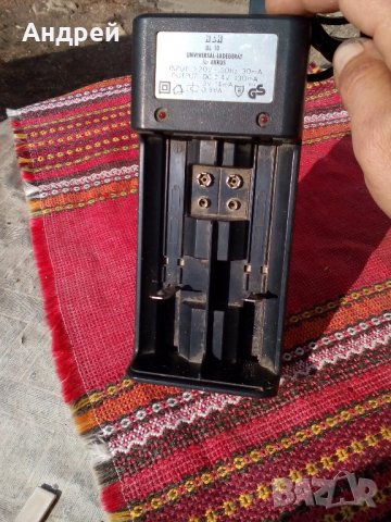 Старо зарядно за батерии, снимка 4 - Антикварни и старинни предмети - 23423360
