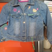 Дънково яке за момиче с бродерия (възраст 2-3 години), снимка 1 - Детски панталони и дънки - 22599258