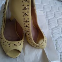 Жълти обувчици, снимка 7 - Дамски обувки на ток - 23123011