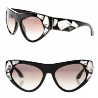 Слънчеви очила Prada, снимка 2 - Слънчеви и диоптрични очила - 24172099
