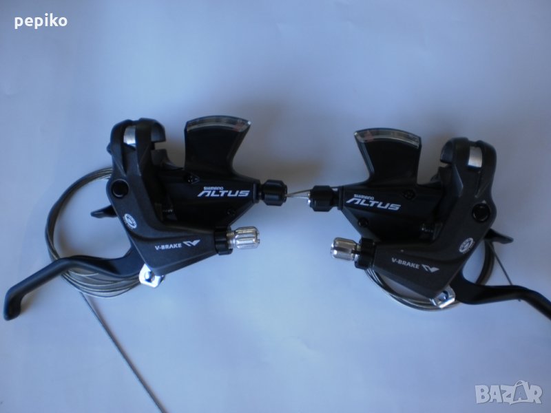 Продавам колела внос от Германия  комбинирани палцови команди SHIMANO ALTUS 9 SPEED, снимка 1