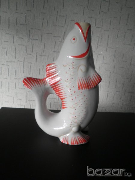 Порцеланова ваза с форма на риба, снимка 1