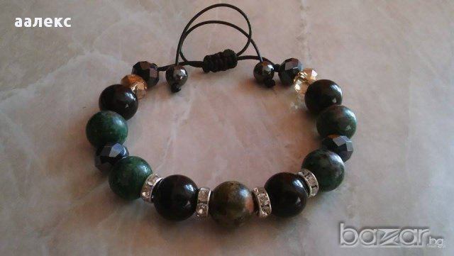 Ръчно изработена гривна Шамбала от естествени камъни